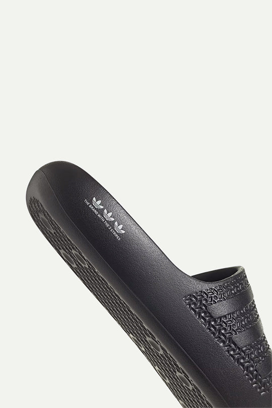 כפכפי סלייד ADILETTE AYOON בצבע שחור