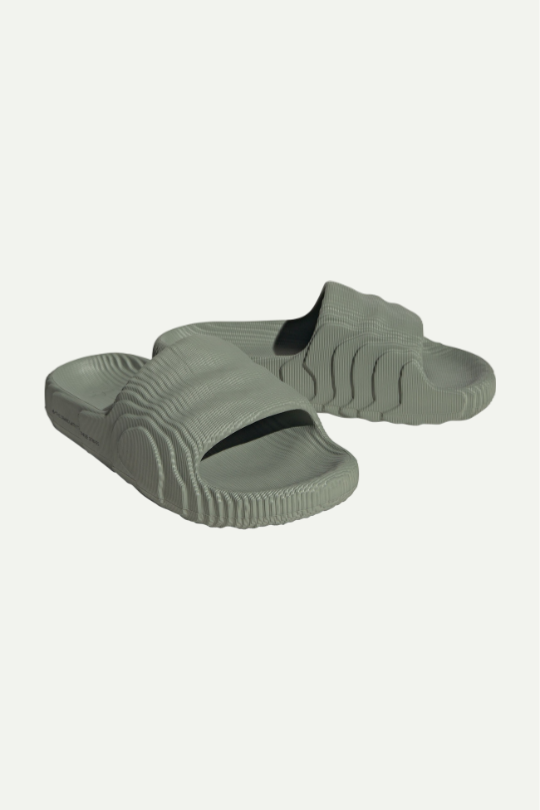 כפכפי ADILETTE 22 W בצבע ירוק